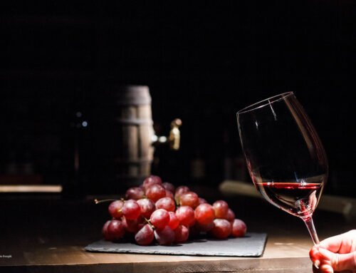 Servir du vin comme un expert